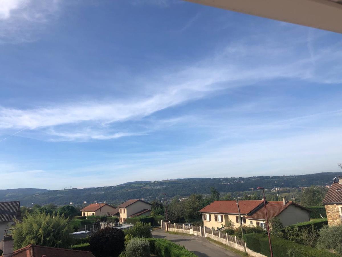 La Parenthese Balneo T2 Cosy De 40M² Avec Terrasse Apartamento Ternay  Exterior foto