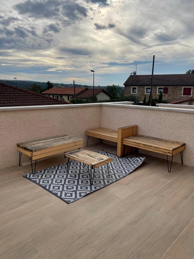 La Parenthese Balneo T2 Cosy De 40M² Avec Terrasse Apartamento Ternay  Exterior foto